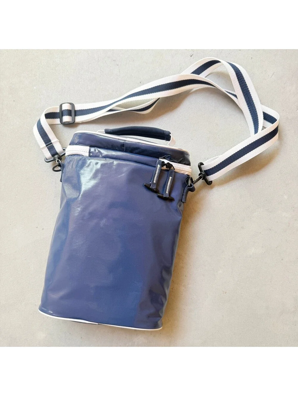 Insulated 2 Bottle Wine Cooler Carrier Bag in Navy Blue by Junedays Picnic Beach